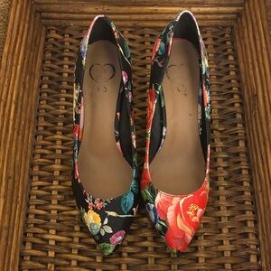 Floral Pointed-Toe Heels SIZE 7.5 | Black Multi Floral Pumps |